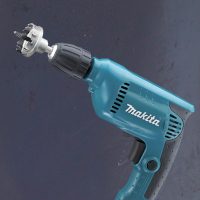 MAKITA 6413 TALADRO ROTATIVO CHUCK 3/8" 450W 3400RPM C/CHUCK AJUSTABLE C/ REVERSA