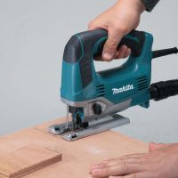 MAKITA 4327K SIERRA CALADORA 450W 500-3100RPM RECORRIDO 18MM C/ESTUCHE
